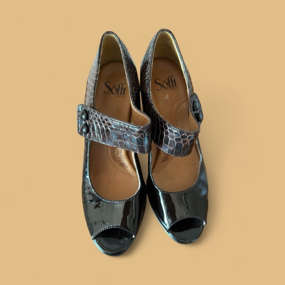 Sofft Brown Women's Peep-Toe Shoes - Picture 1 of 7